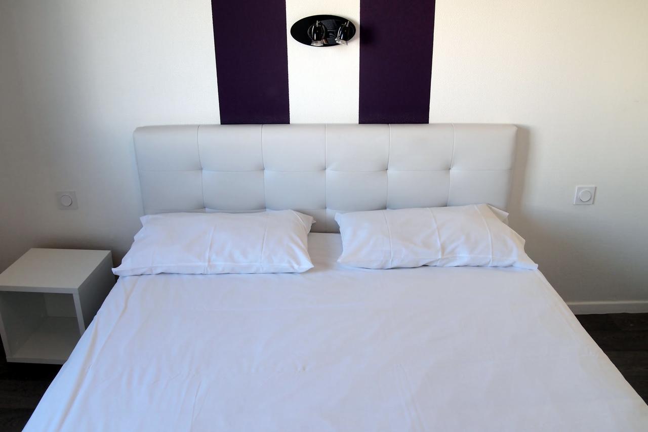 Hotel Le Rohu Сене Экстерьер фото